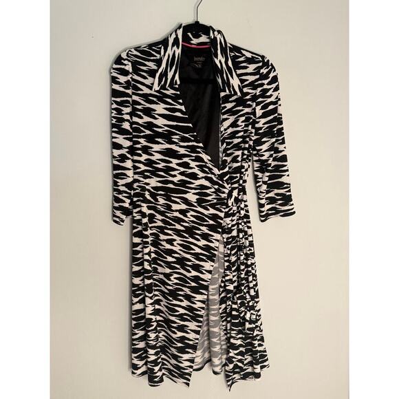 Laundry by Shelli Segal Dresses & Skirts - Laundry By Shelli Segal Long Sleeve Wrap Midi Dress Black White Zebra Print Sz S